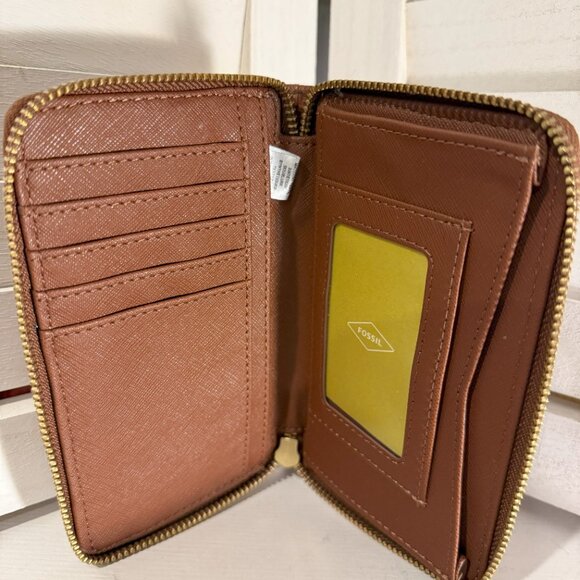 NWOT Fossil Brown Leather Wallet Zip Around - Picture 4 of 4